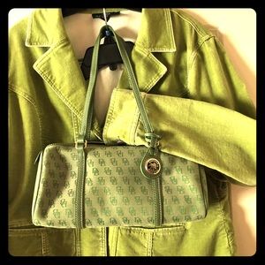 🔥VINTAGE 🔥 Dooney & Bourke Small Duffle